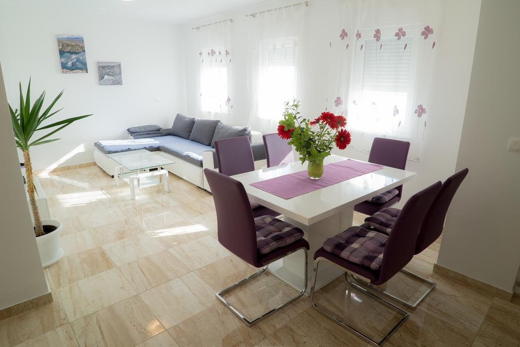 Apartmani Ruzica ماكارسكا المظهر الخارجي الصورة