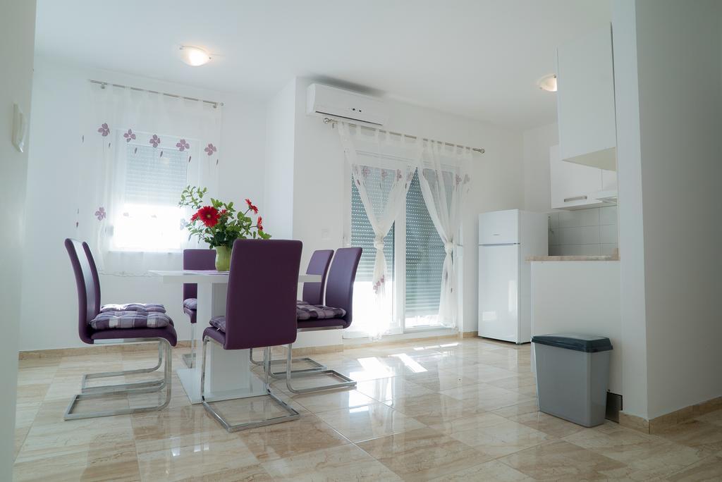 Apartmani Ruzica ماكارسكا المظهر الخارجي الصورة